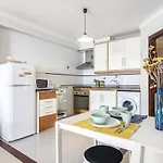 Leva Dmar 아파트